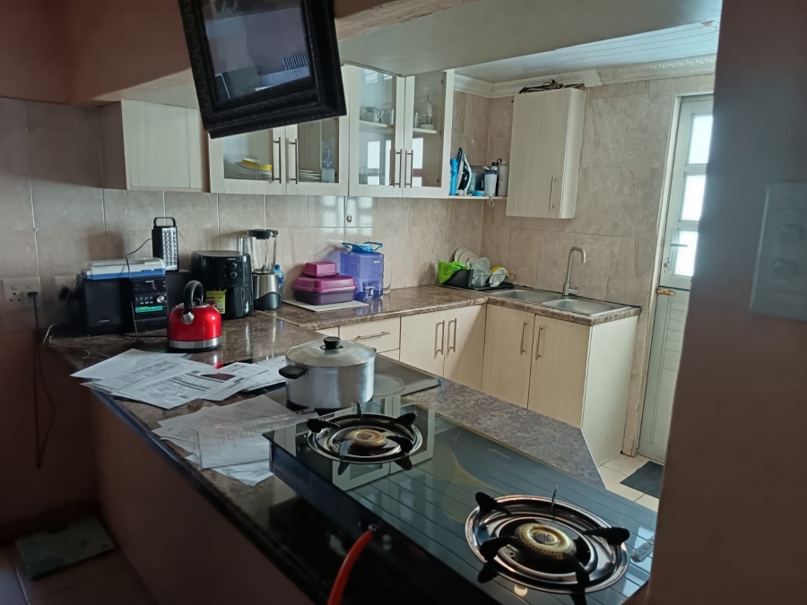 3 Bedroom Property for Sale in Mandela Park Western Cape